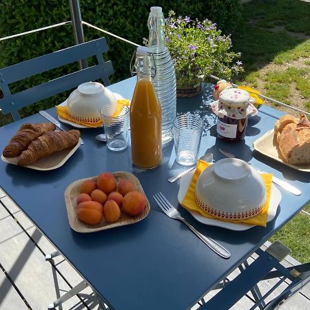 Chez Frederique Et Jean-Claude Hotel Les Taillades ภายนอก รูปภาพ