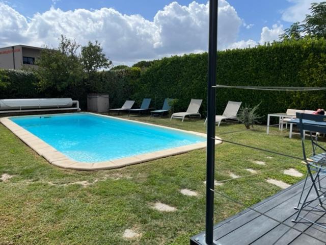 Chez Frederique Et Jean-Claude Hotel Les Taillades ภายนอก รูปภาพ