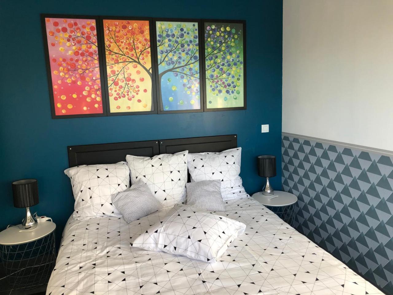 Chez Frederique Et Jean-Claude Hotel Les Taillades ภายนอก รูปภาพ